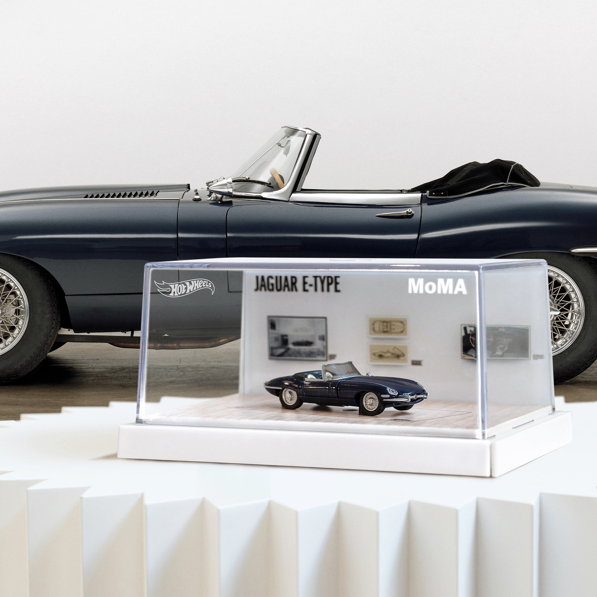 Hot Wheels x MoMA Collectible die-cast Car - Jaguar E-Type - Image 5