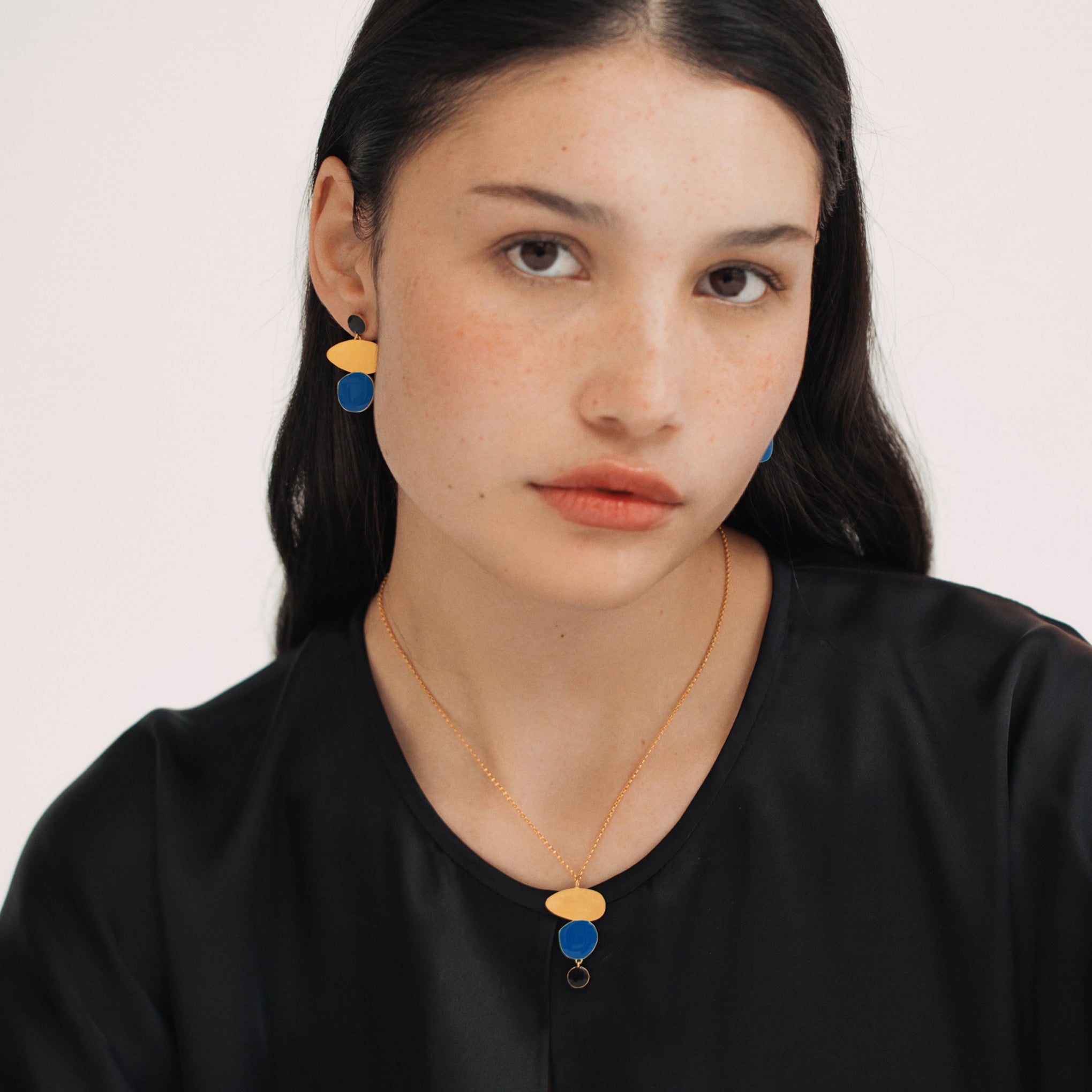 Joan Miró Gold-Plated Linear Dots Necklace - Image 2