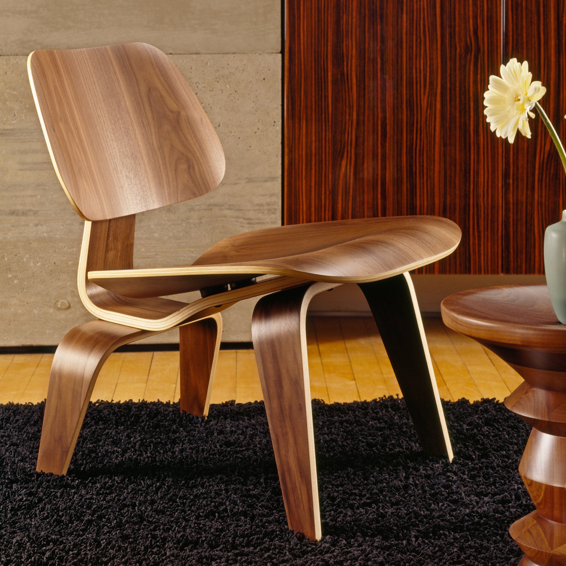 Eames® Molded Plywood Lounge Chair (LCW) from Herman Miller - Walnut - Image 2