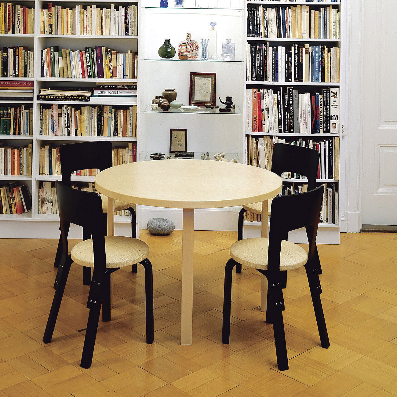 Artek Aalto Round Table 90A - Birch - Image 4
