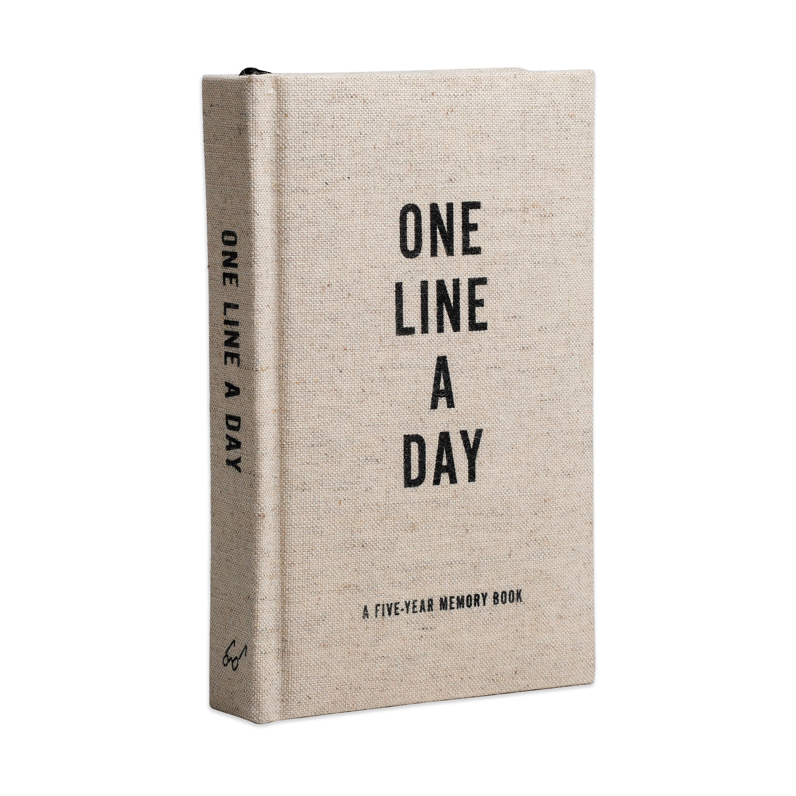 One Line a Day: A Five-Year Memory Book - Clothbound