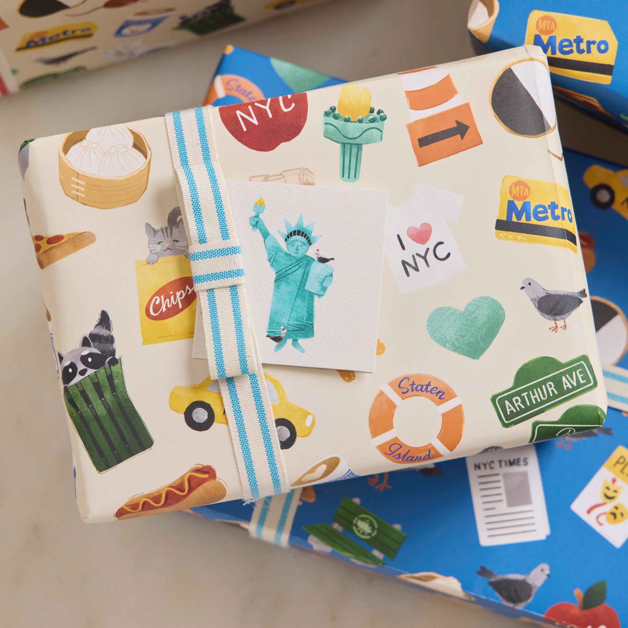 NYC Gift Wrap - Set of 4 - Blue/ Cream - Image 4