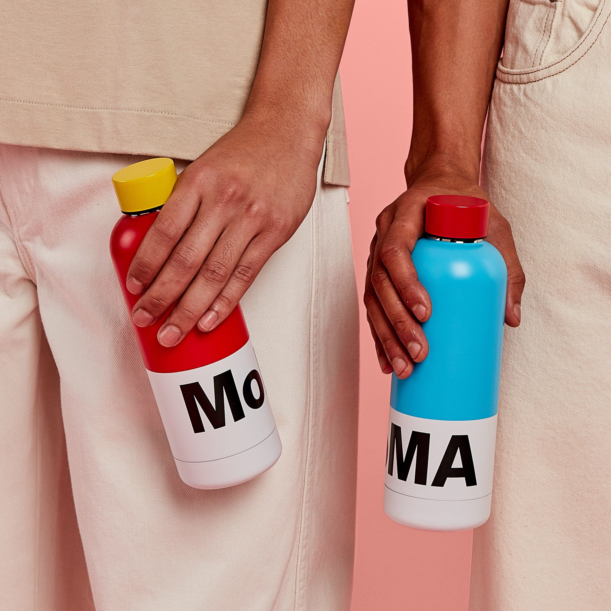MoMA Logo Water Bottle - Blue/ Red - Image 4