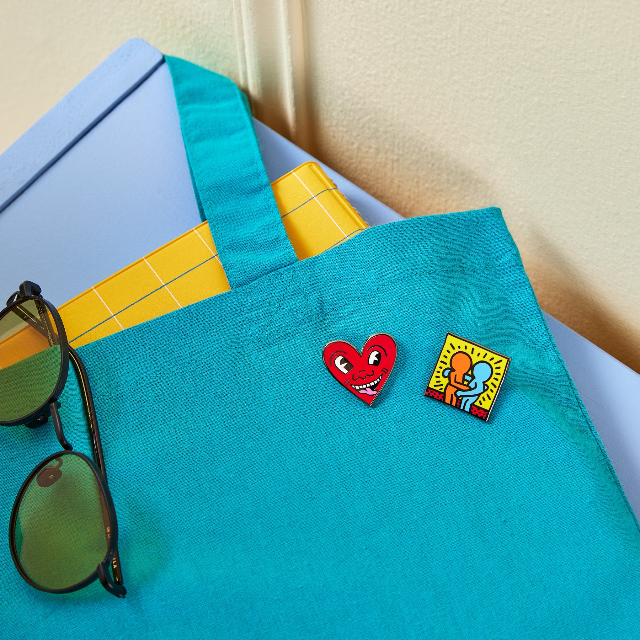 Keith Haring Enamel Pin - Friends - Image 2