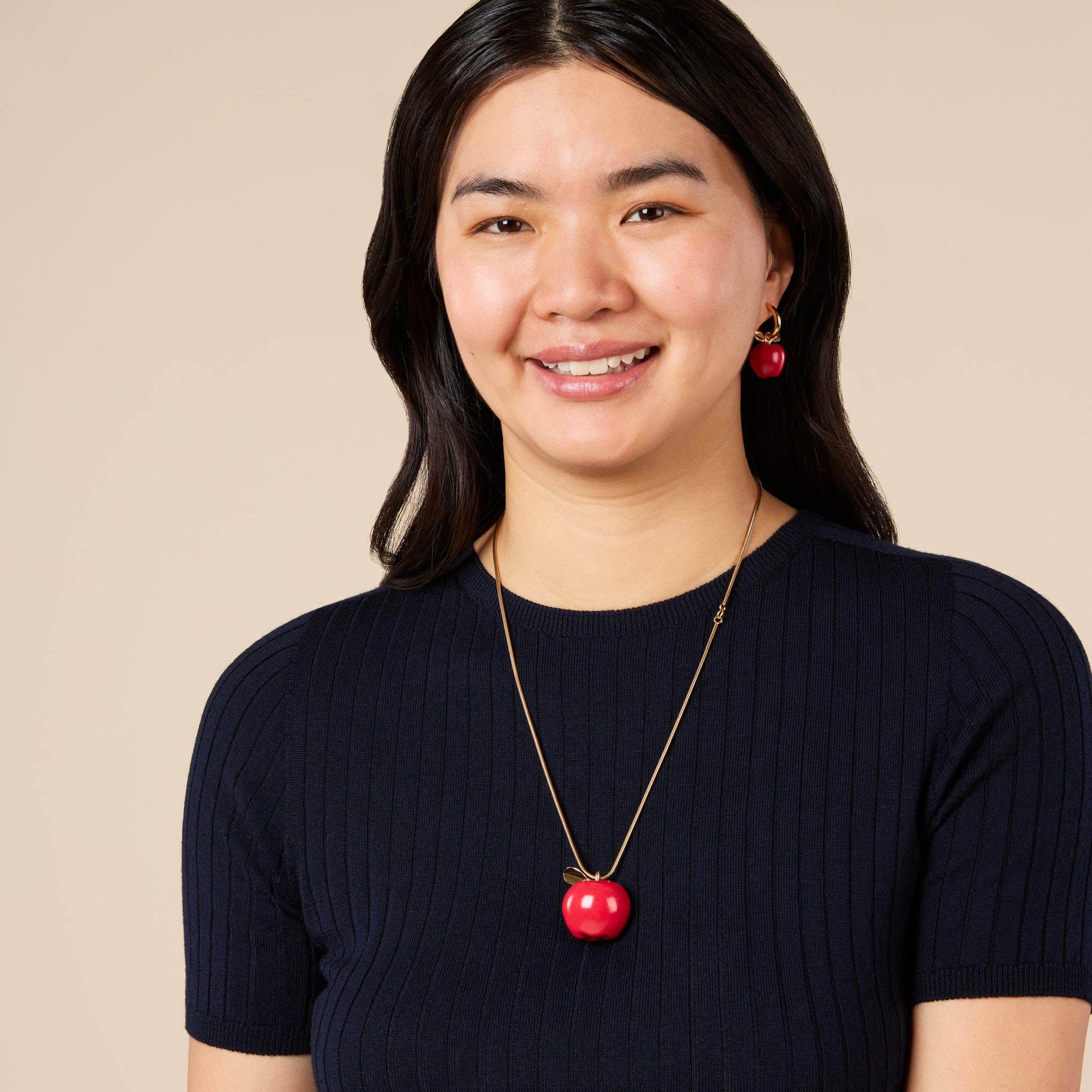 Andrés Gallardo Red Apple Single Gold-Plated Hoop Earring - Image 2