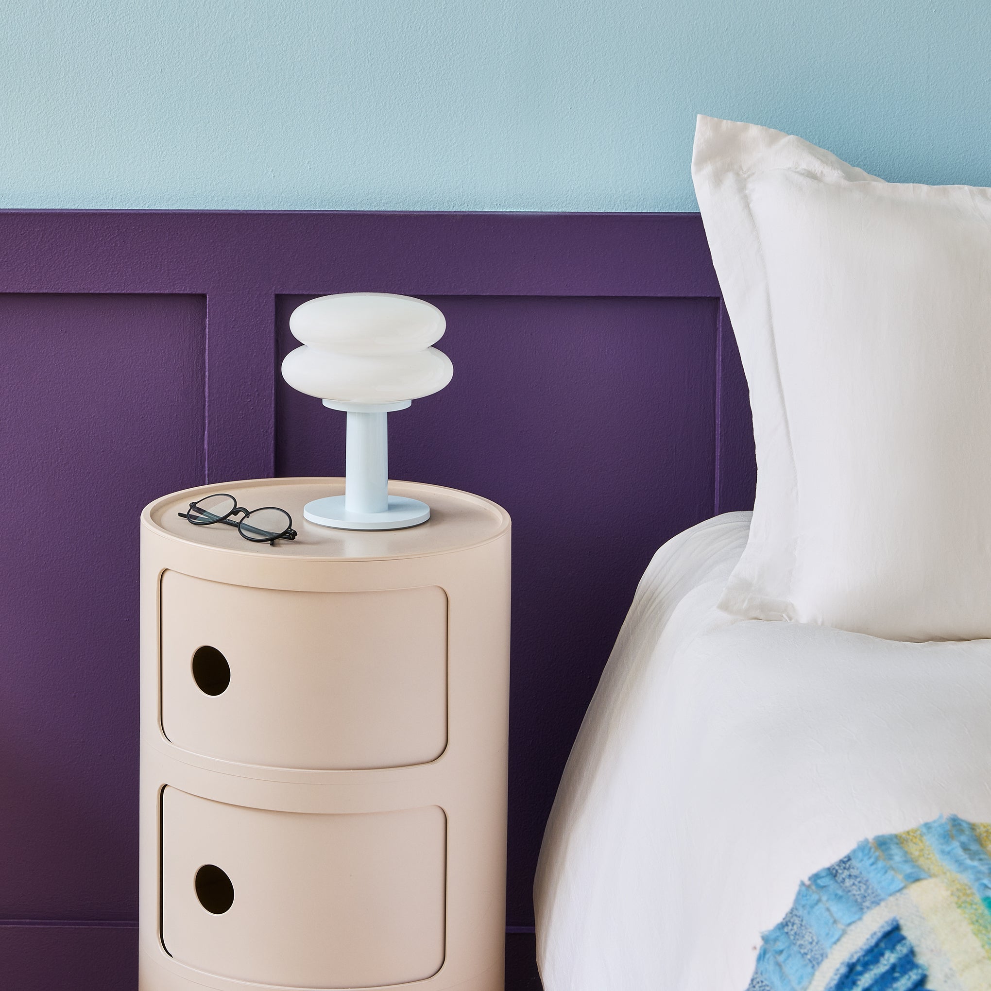 Snowman 15 Portable Lamp - White/ Ice Blue - Image 5