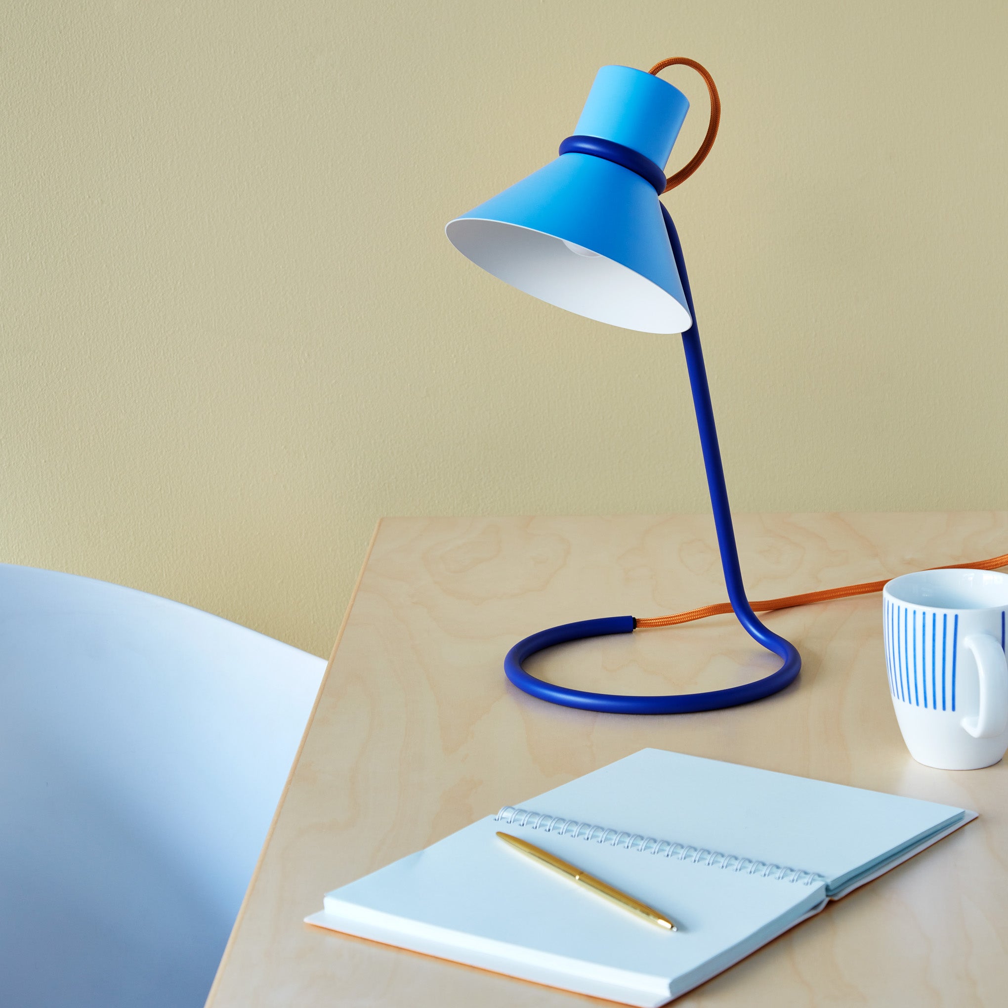 Loop de Loop Table Lamp - Blue/ Dark Blue - Image 7