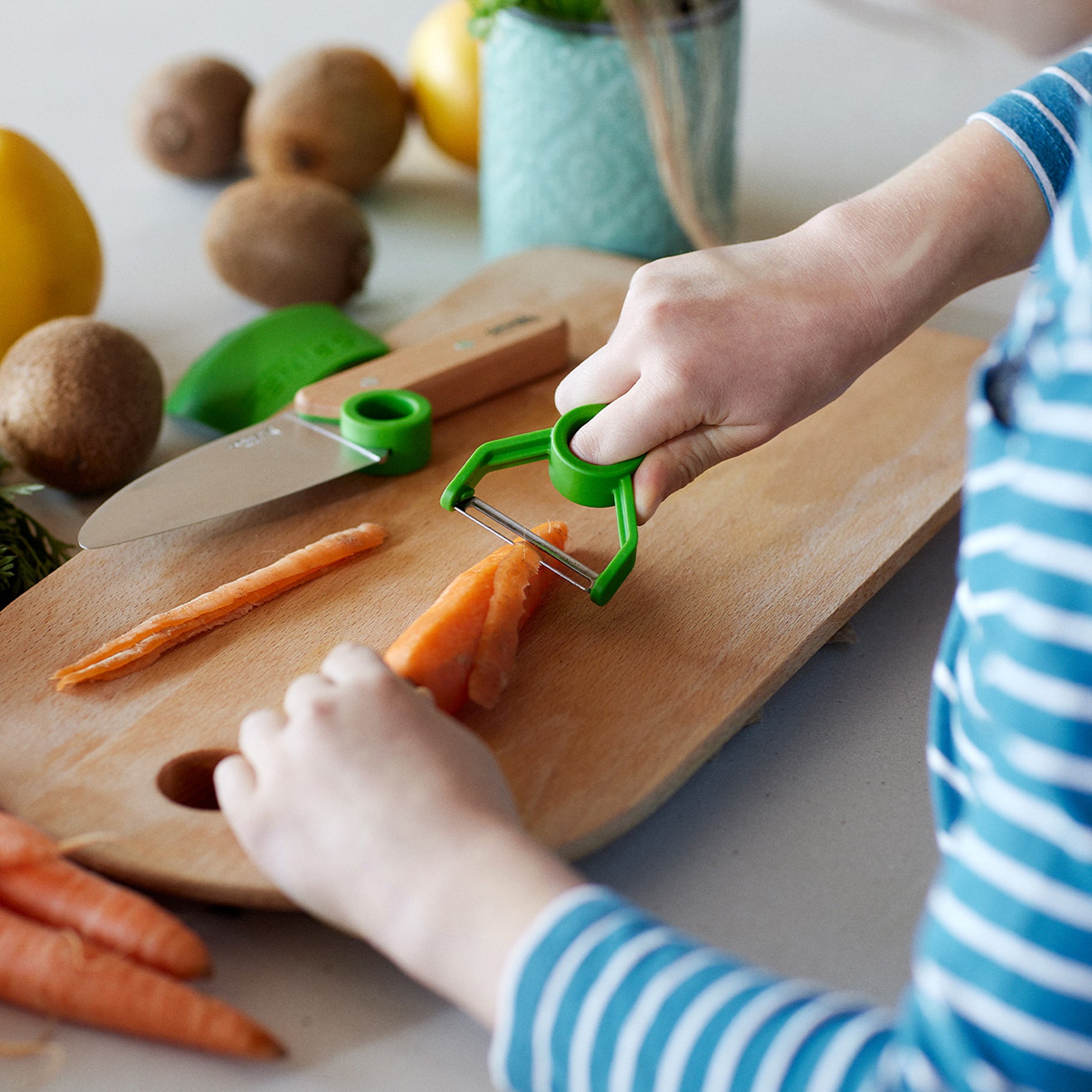 Opinel Le Petite Chef Kids' Kitchen Prep Set - Set of 3 - Image 3