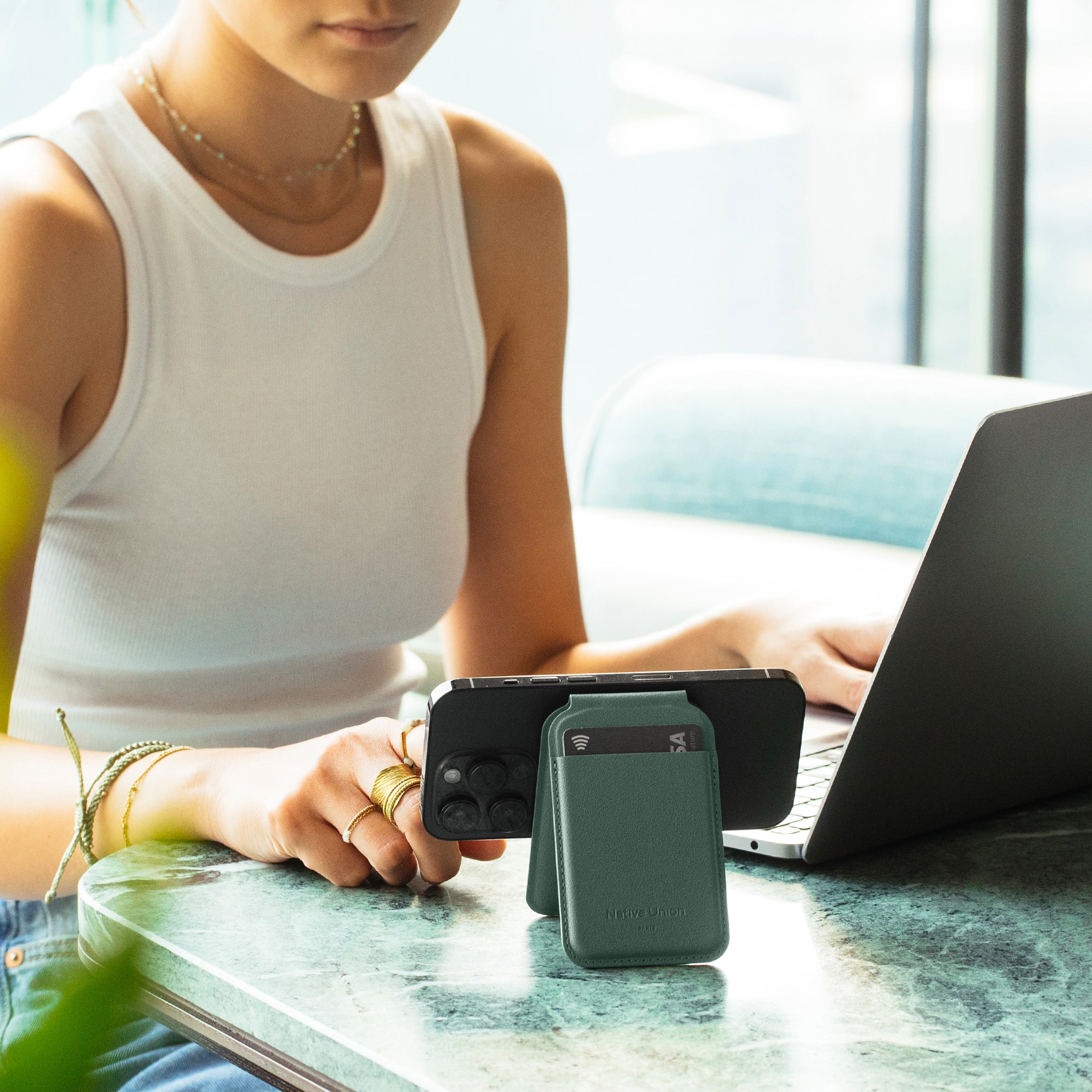 Native Union Magnetic Wallet Stand - Lemon - Image 5