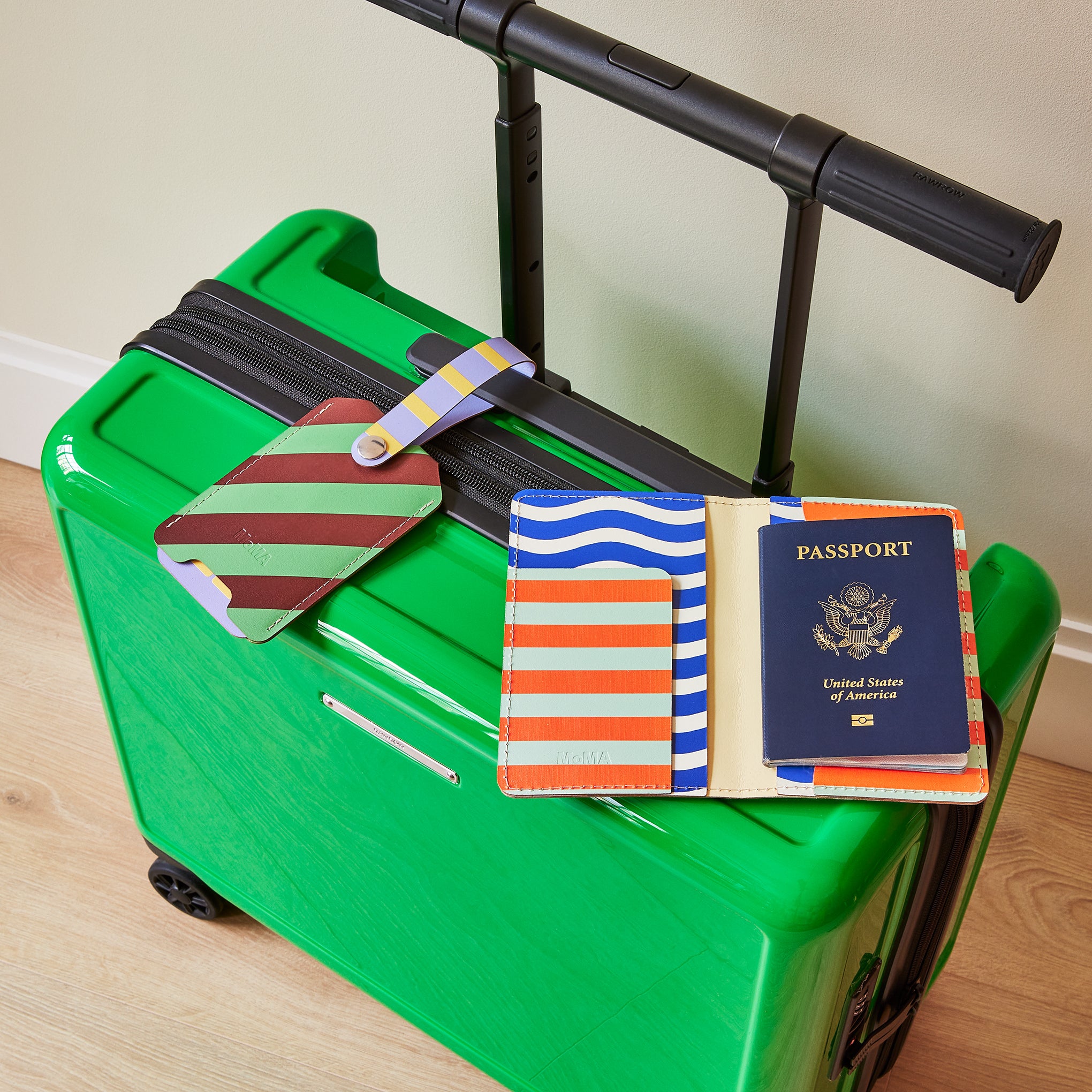 Dusen Dusen Recycled Leather Luggage Tag - Stripe - Image 2