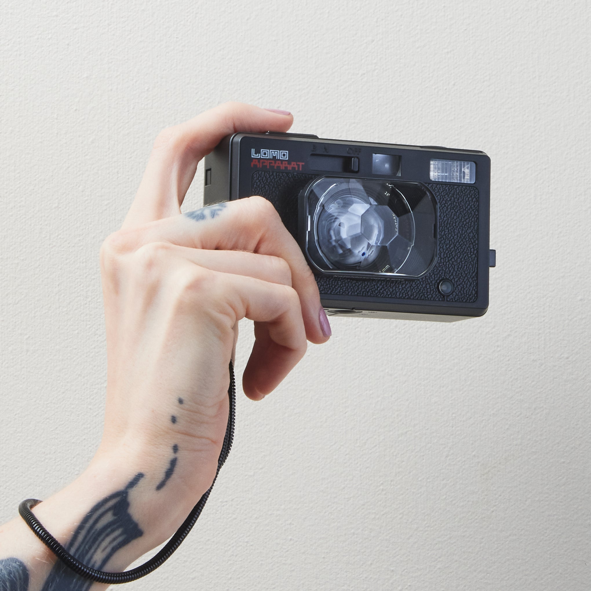 Lomography LomoApparat 21mm Wide-angle Film Camera - Image 2