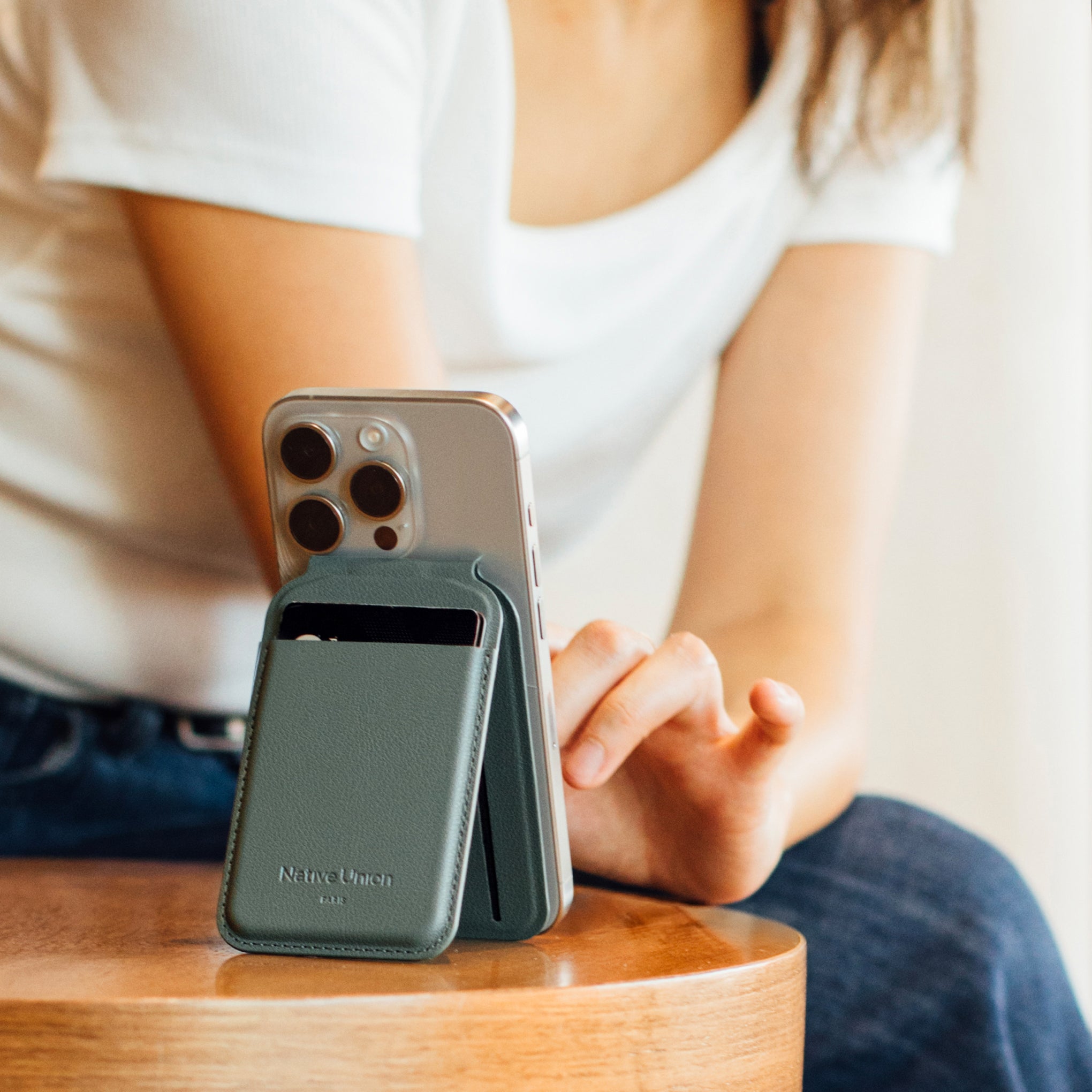 Native Union Magnetic Wallet Stand - Lemon - Image 2