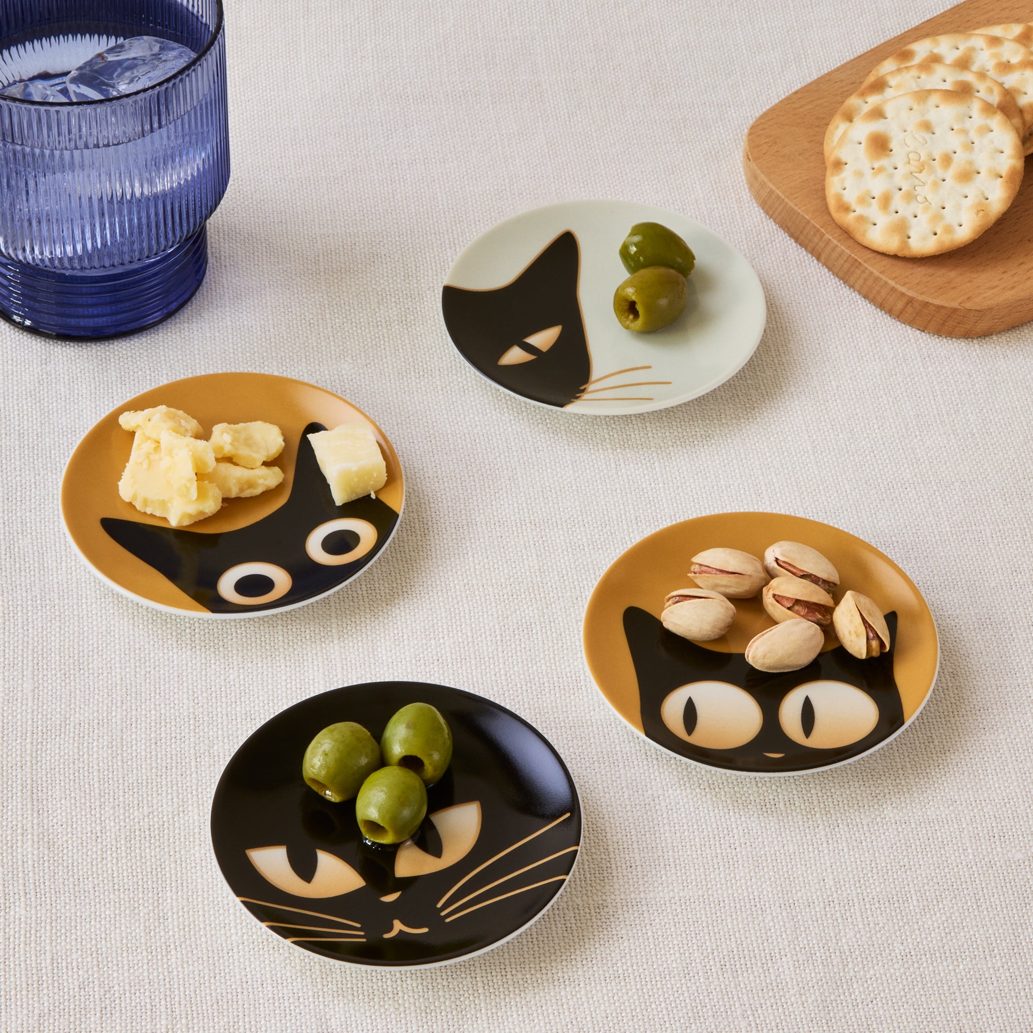 Porcelain Cat Plate - Set of 4 - Image 4