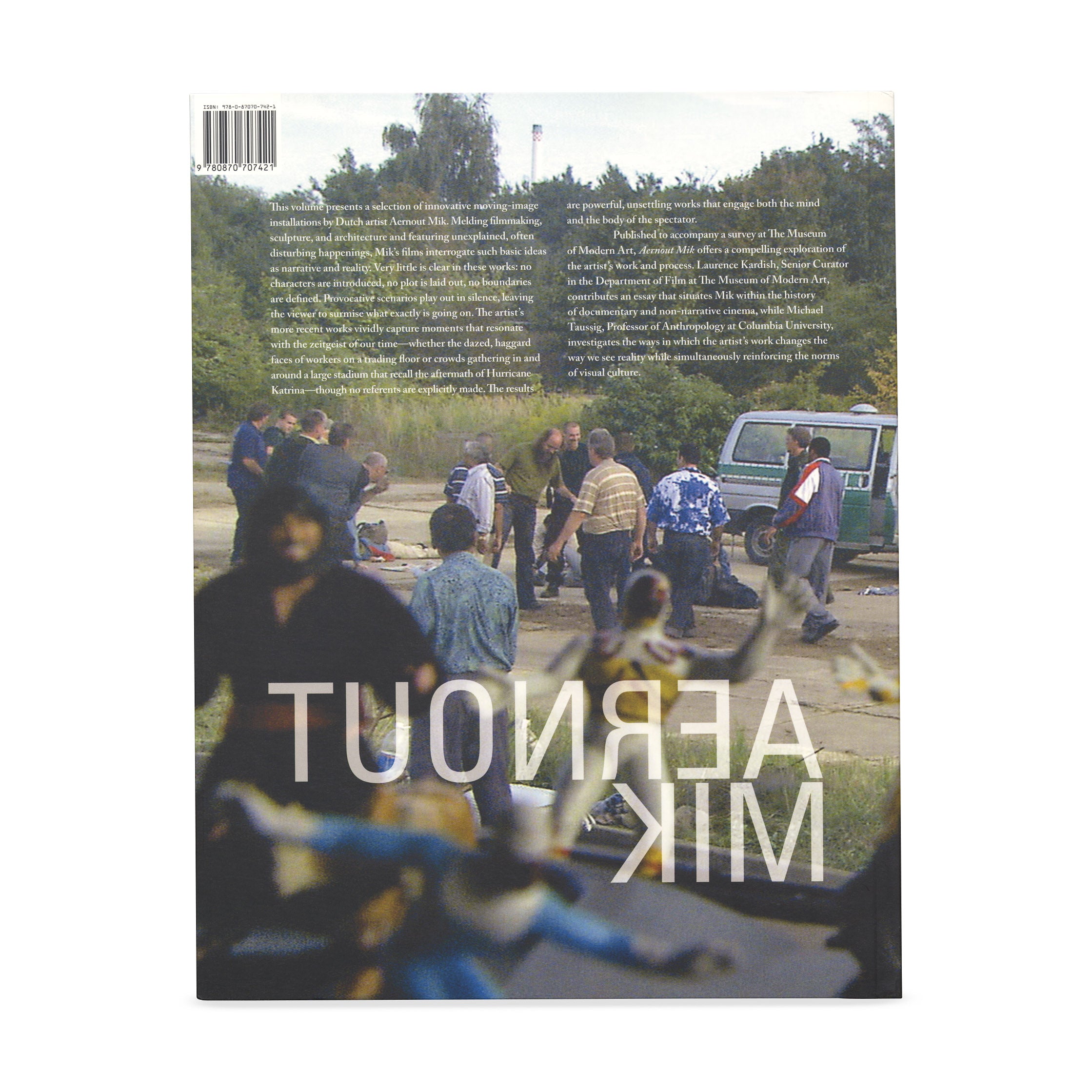 Aernout Mik - Paperback - Image 2