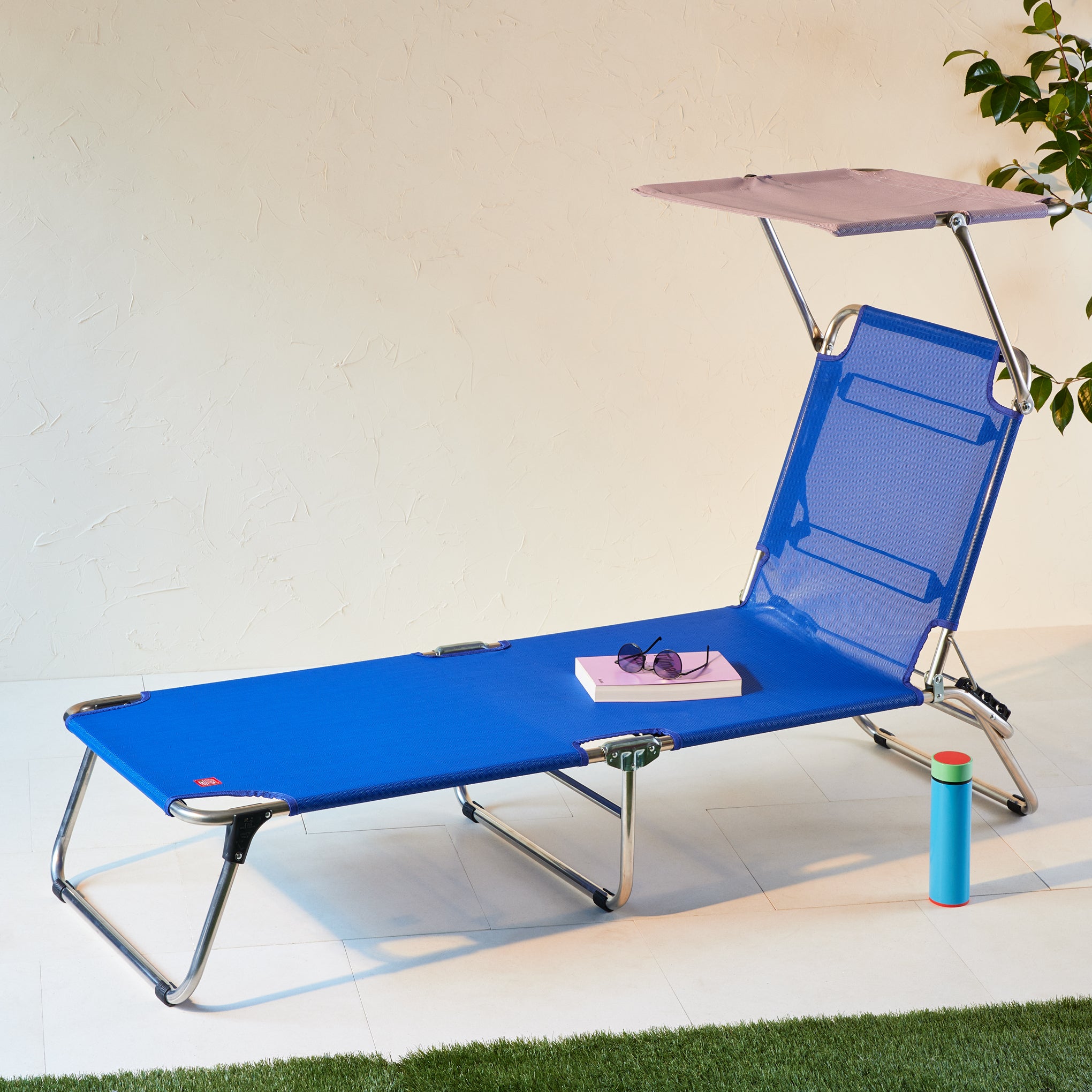 Amigo Outdoor Lounge Chair with Sun Shield - Navy/ Lilac - Image 2