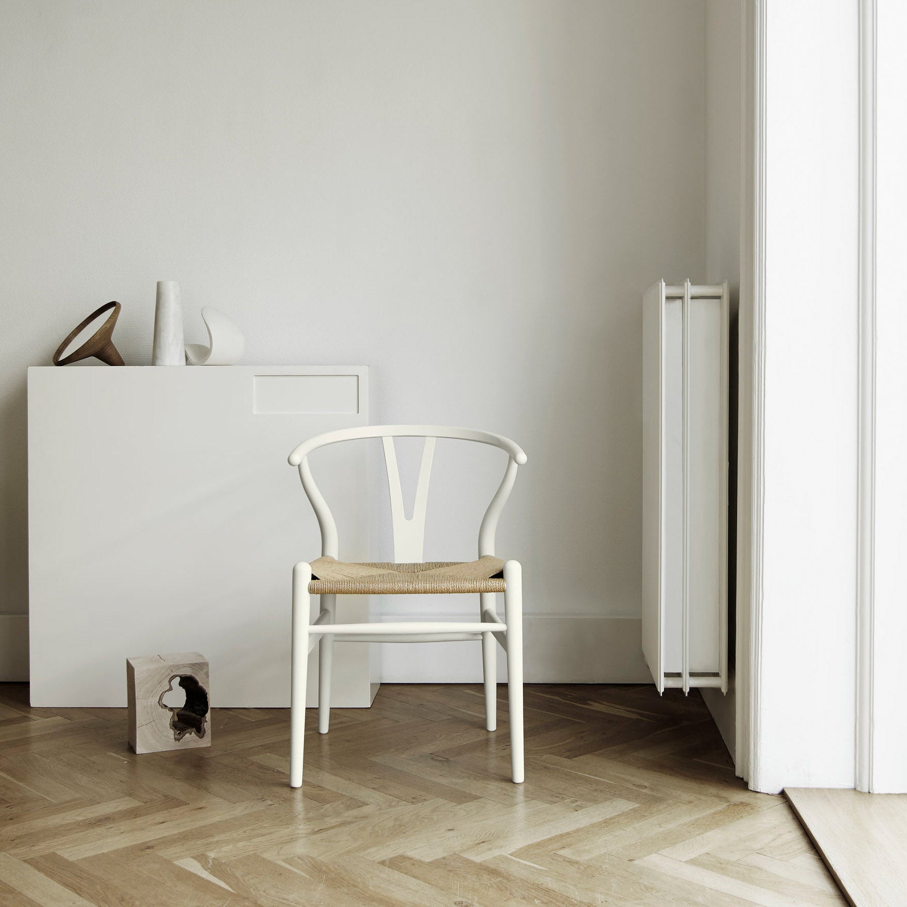 CH24 Wishbone Chair - White - Image 2