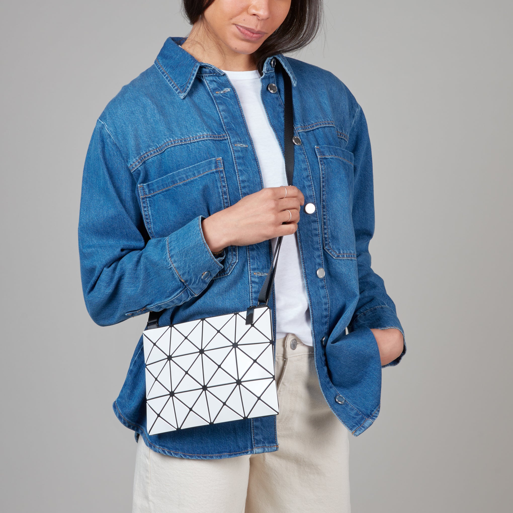 BAO BAO ISSEY MIYAKE Lucent Basic Crossbody Bag - Black - Image 2