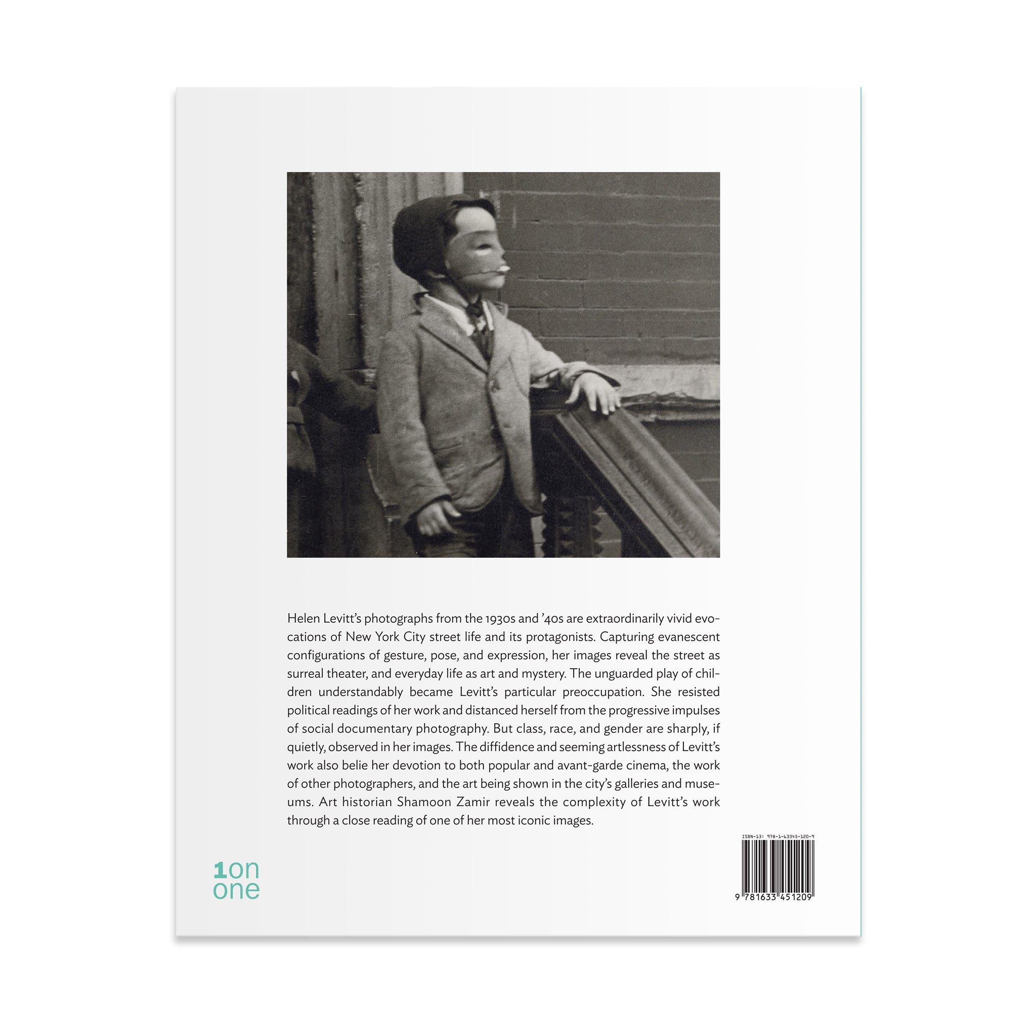 Helen Levitt: New York. One on One Series - Paperback - Image 4