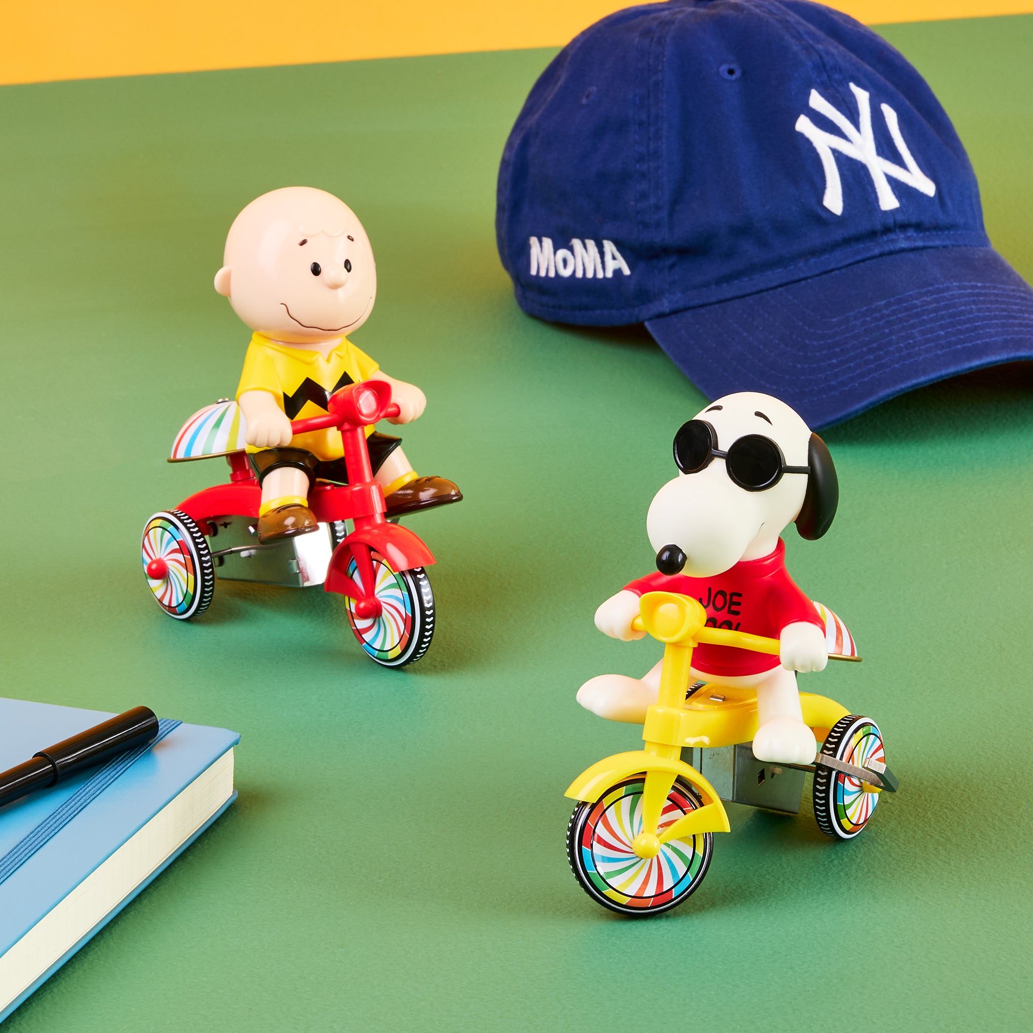 Super7 Snoopy & Peanuts Super Cycle Wind-Up Figure - Joe Cool - Image 3