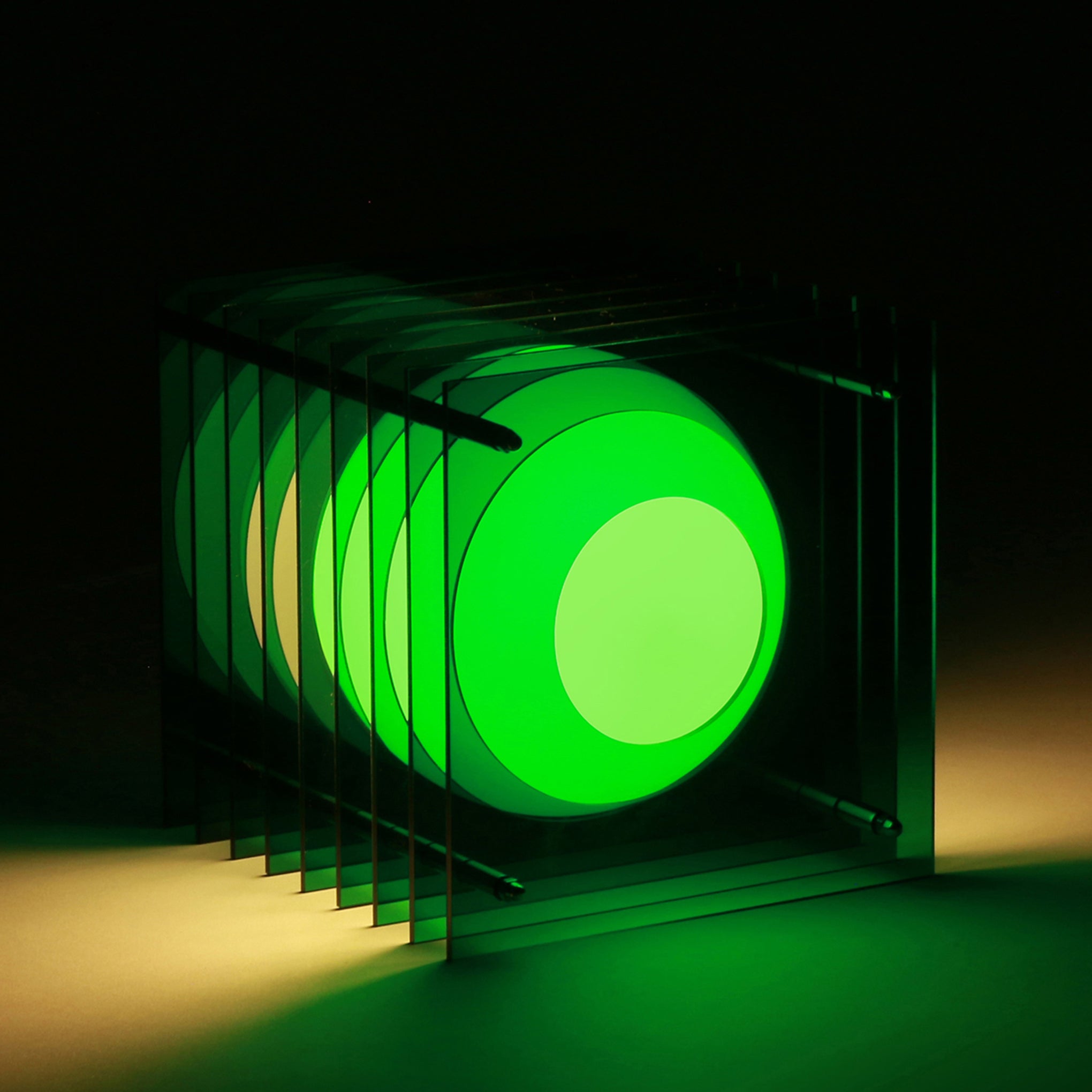 Lớp Layers Table Lamp - Green