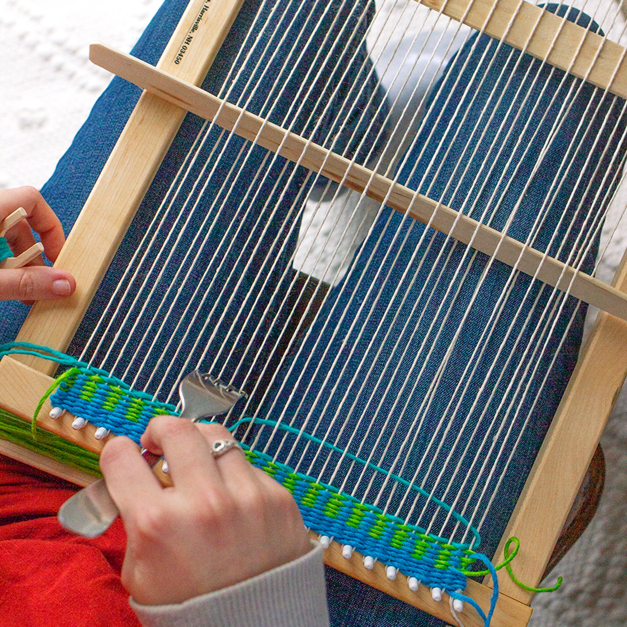LapLoom A Tapestry Weaving Kit - Image 7
