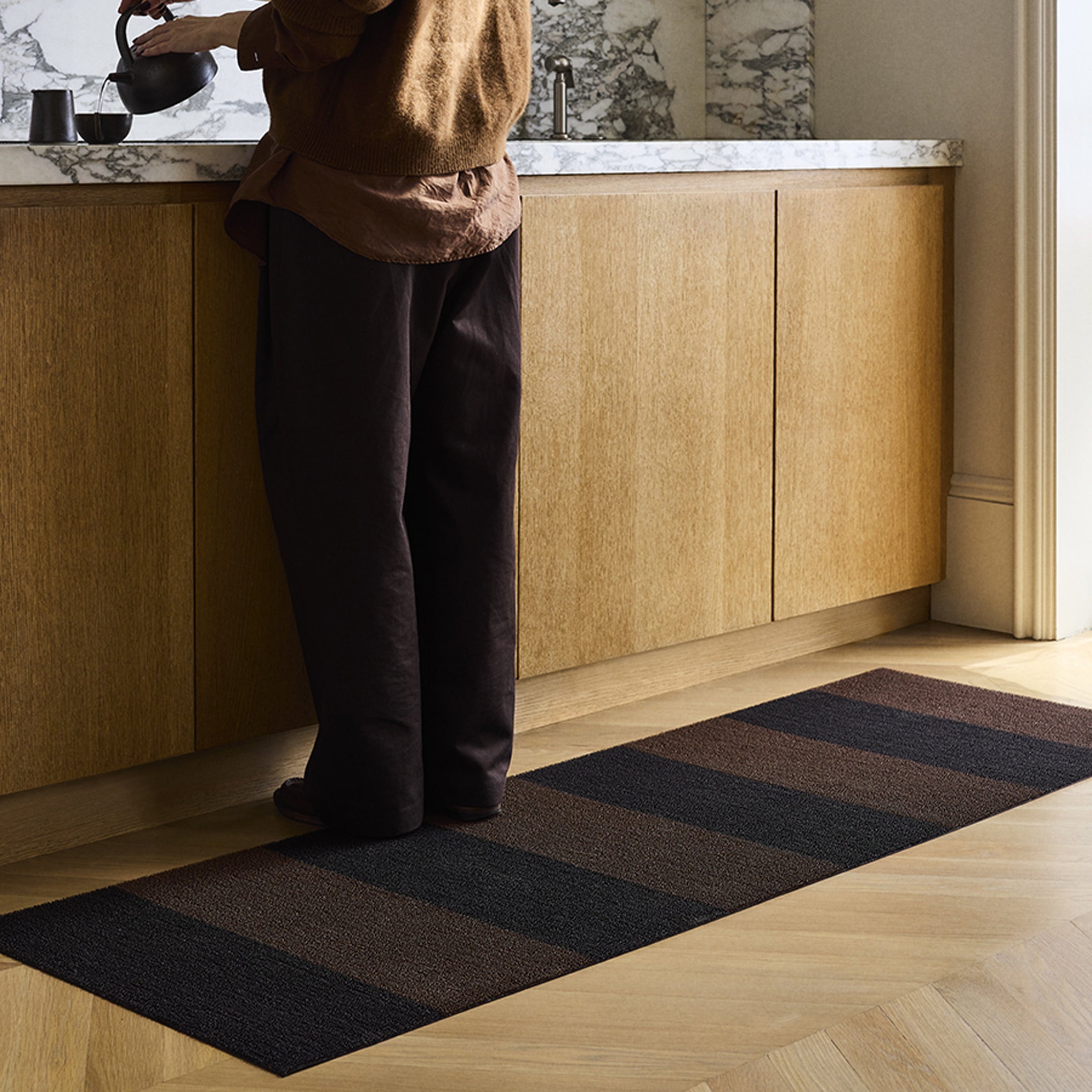 Chilewich Duo Stripe Shag Mat - Mocha - Image 6