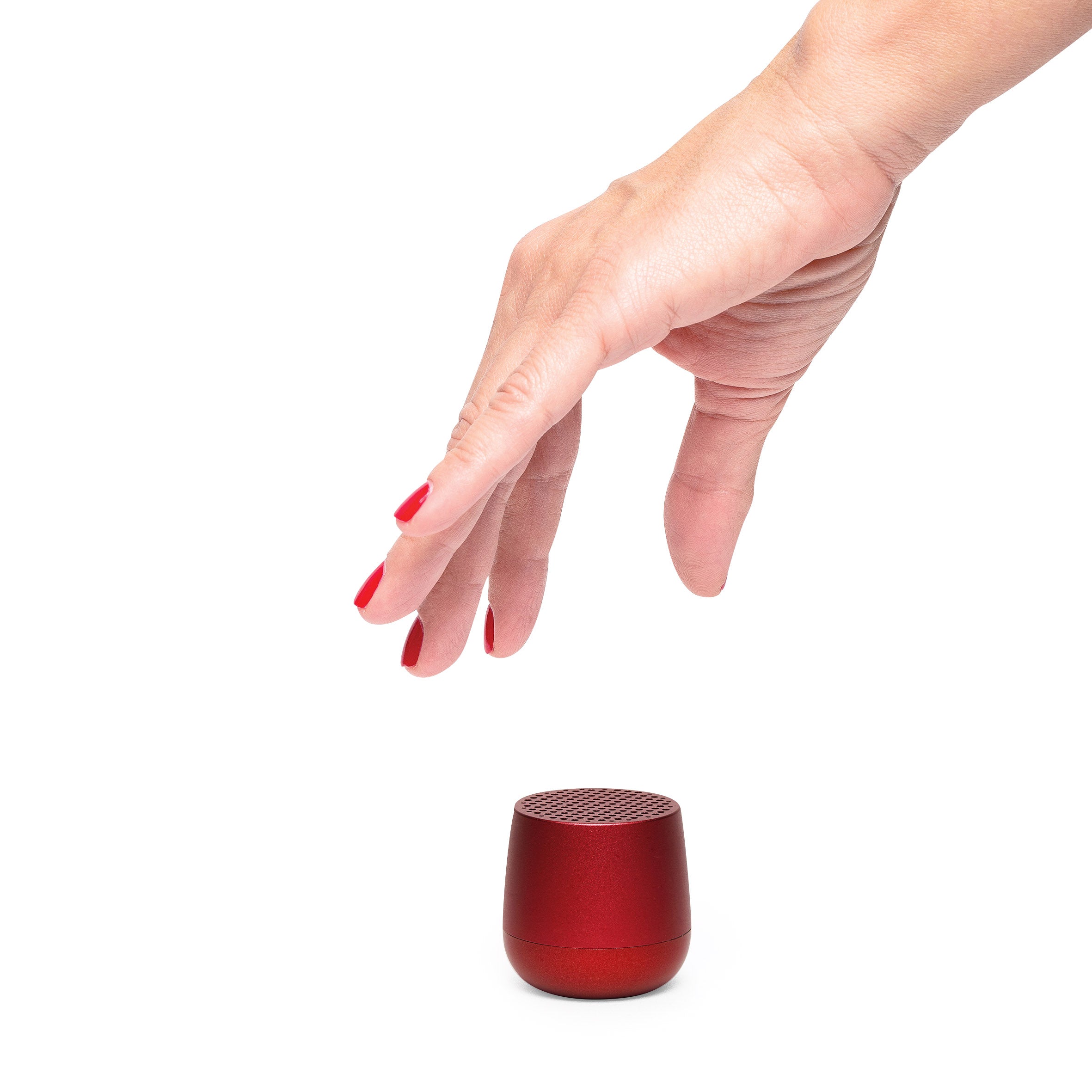 Lexon Mino+ Wireless Charging Speaker - Red - Image 2