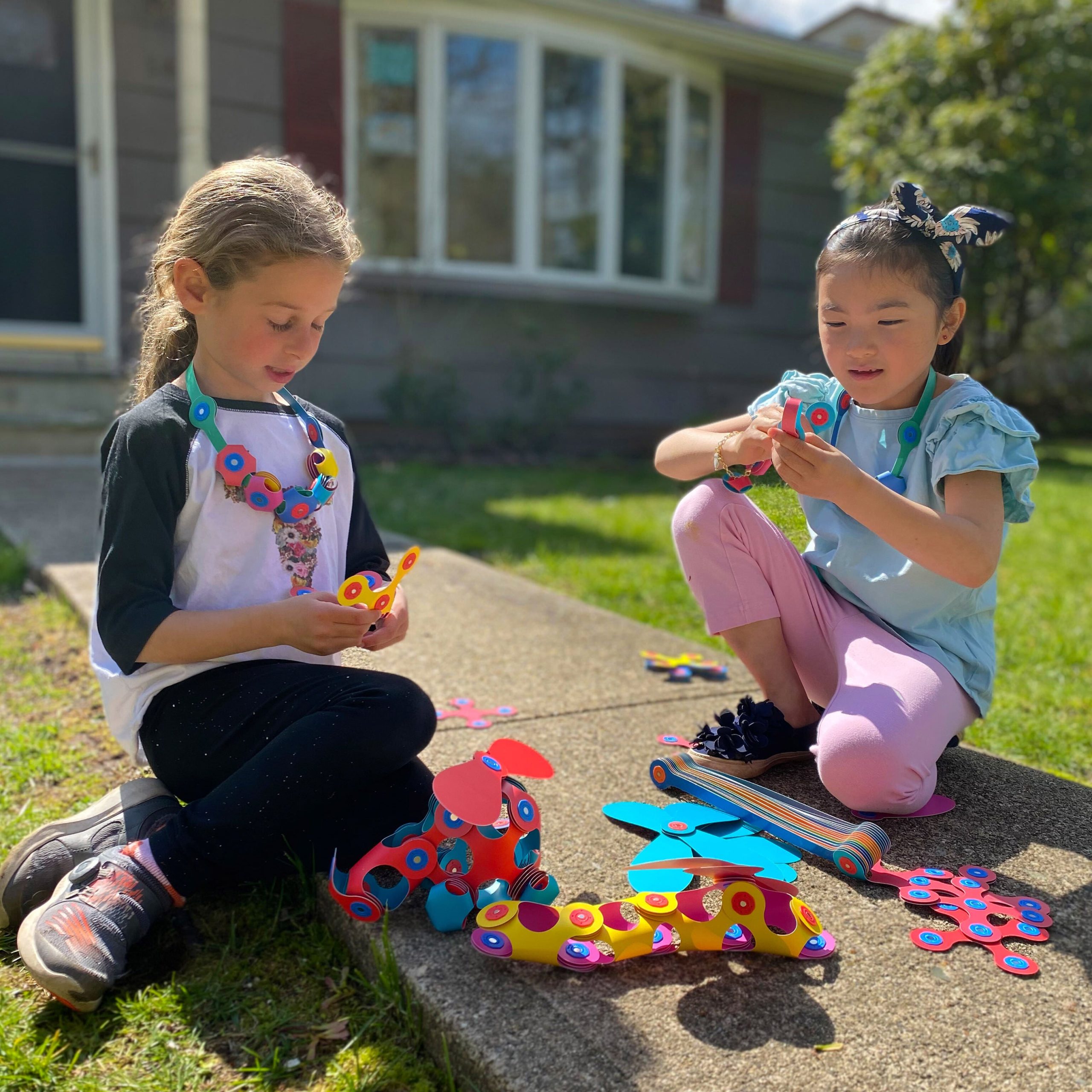 Clixo Rainbow Magnetic Construction Set - Image 7