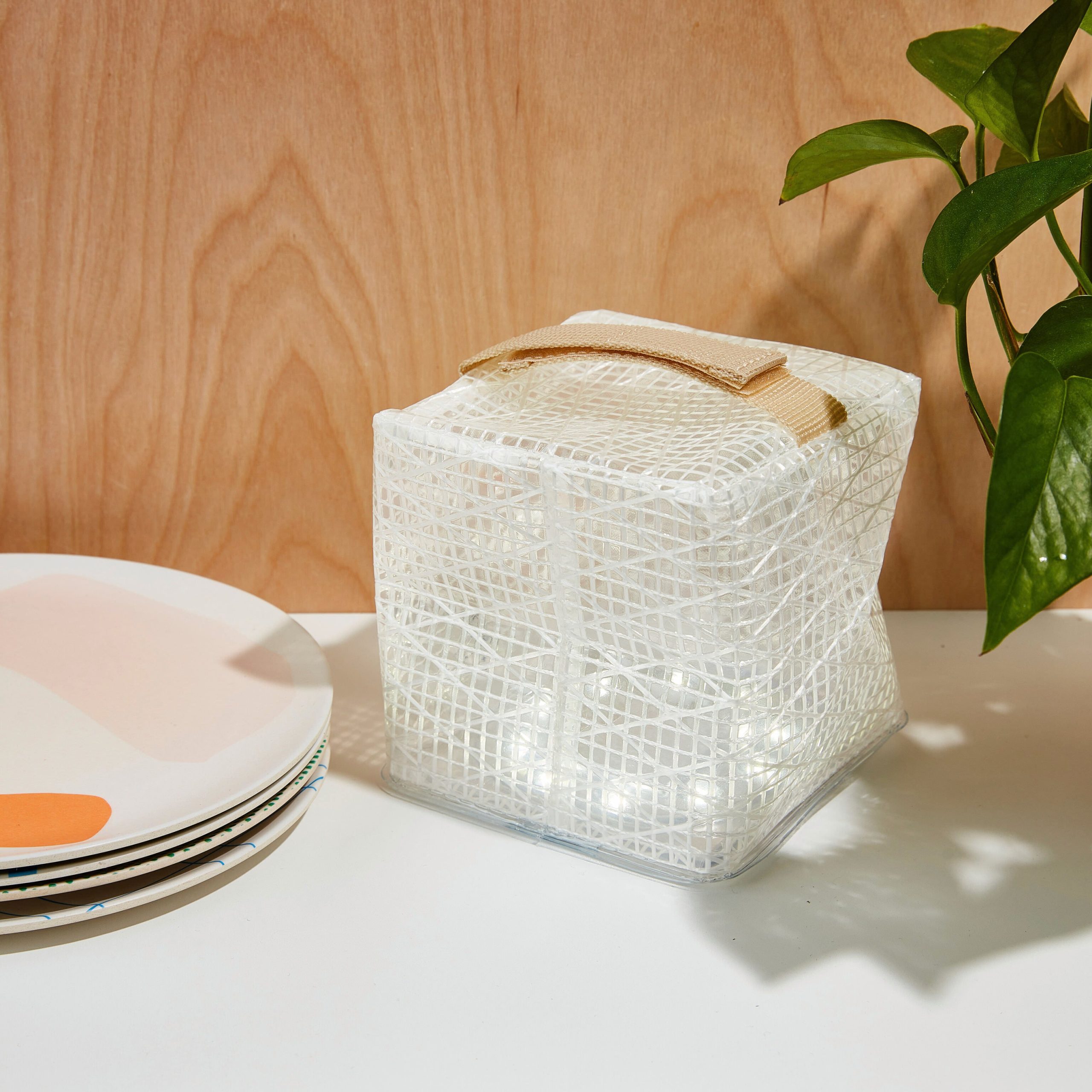 SolarPuff Outdoor Lamp - White - Image 3