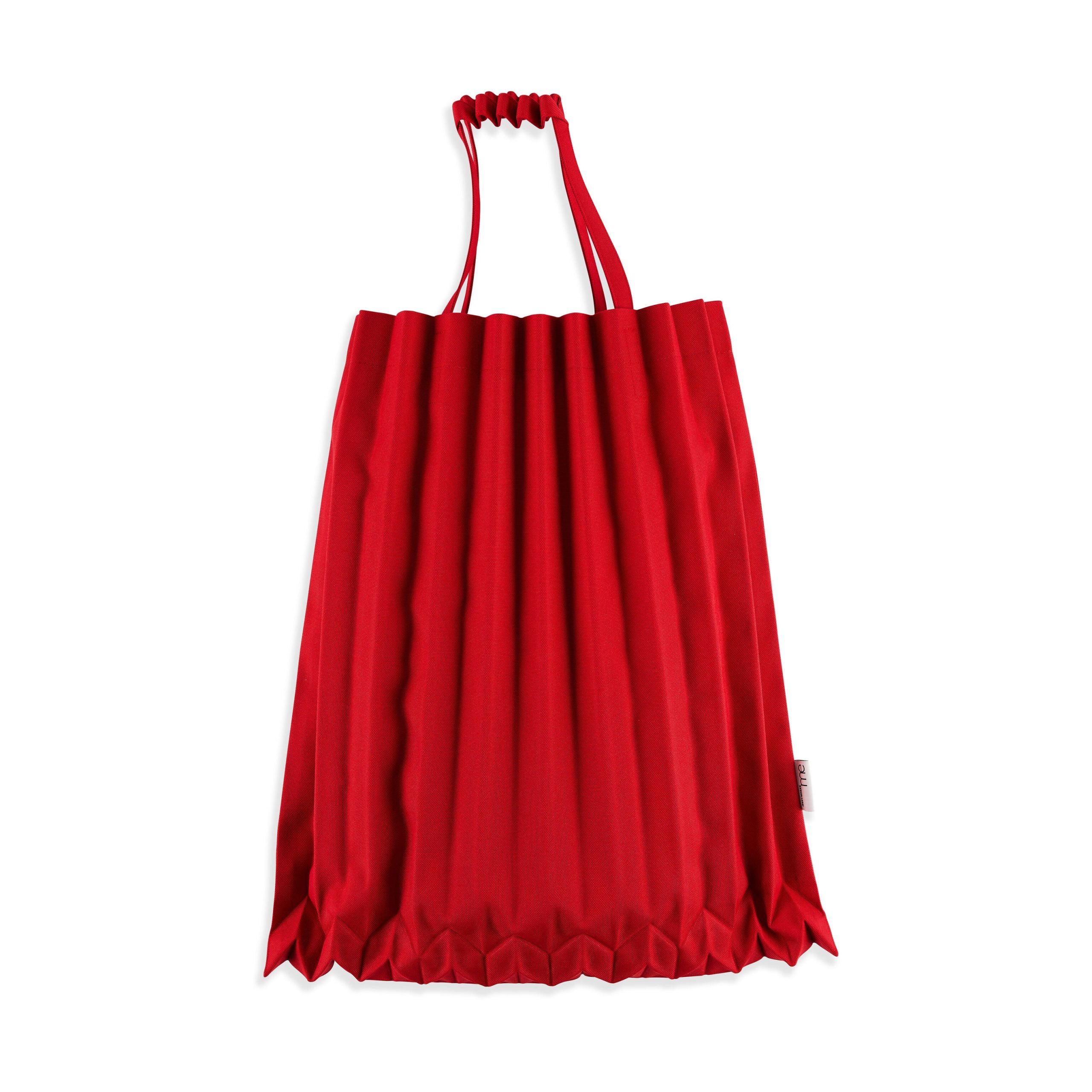 me ISSEY MIYAKE Recycled Polyester Trunk Pleats Bag - Red - Image 3